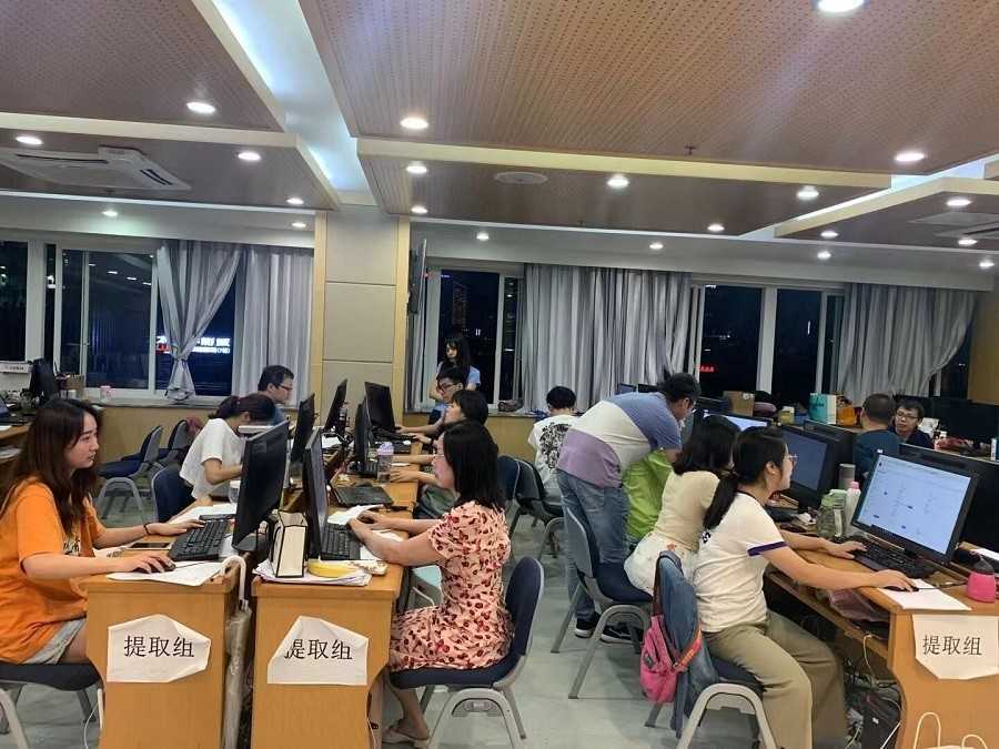 小区擅自安装“刷脸”门禁系统？拆